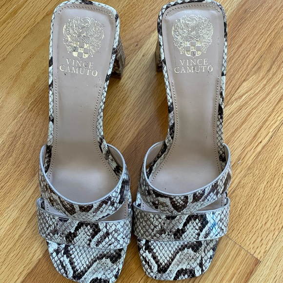 Vince Camuto Unused kitten heel sandals - Picture 2 of 4